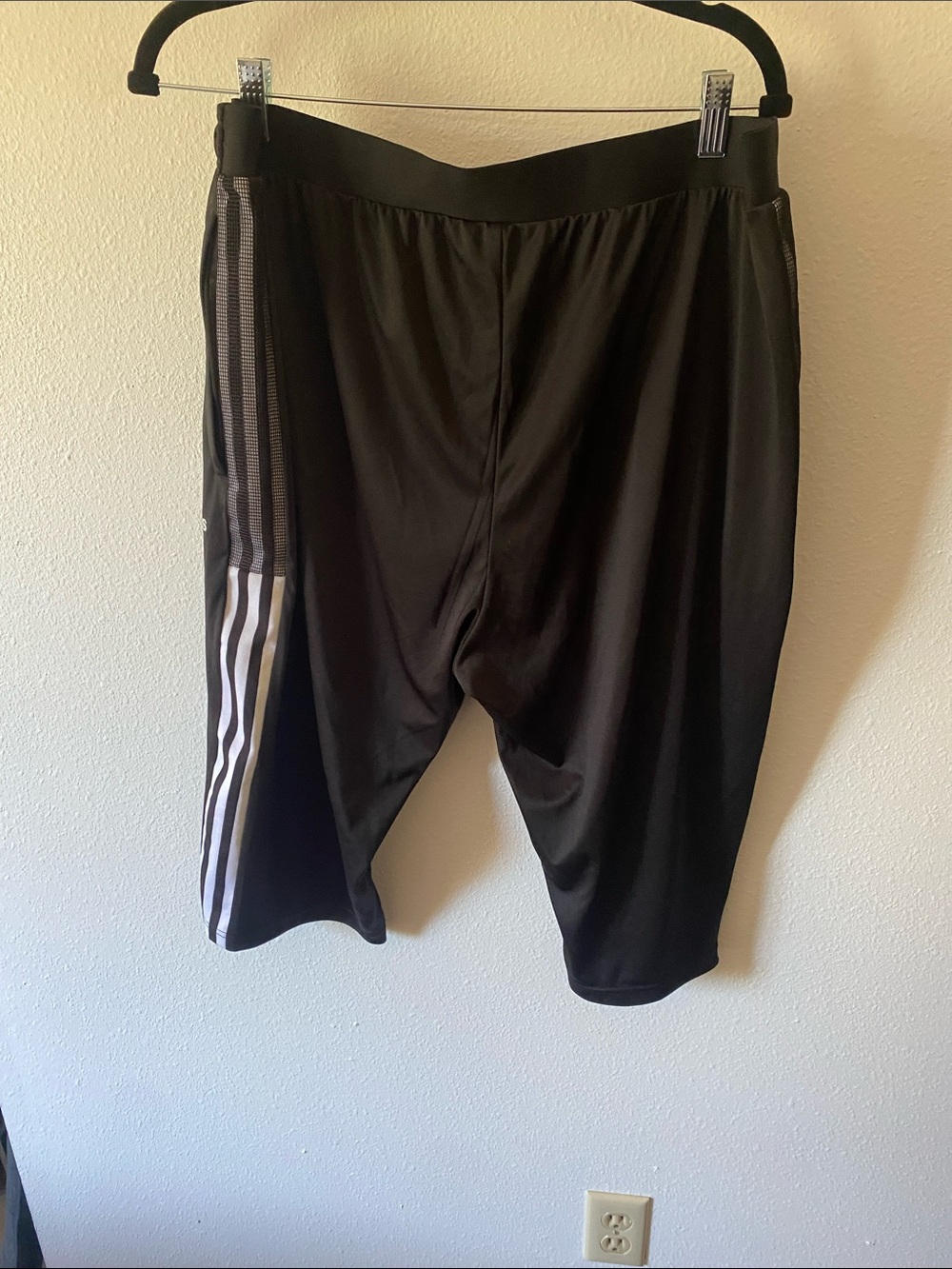 Adidas Black Three-Stripe Jogger Pants 3/4 Length XXL - Picture 3 of 3